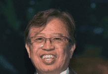 Sarawak Premier Abang Johari Receives MBOT Technology Leadership Award for Visionary Innovations MBOT Technology Leadership Award